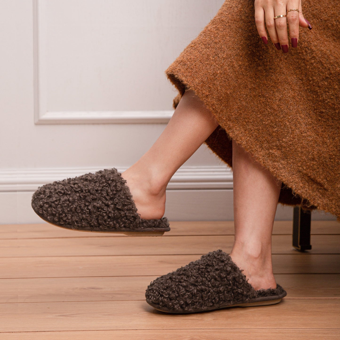 Snug Leaves Women's Scuff Slippers